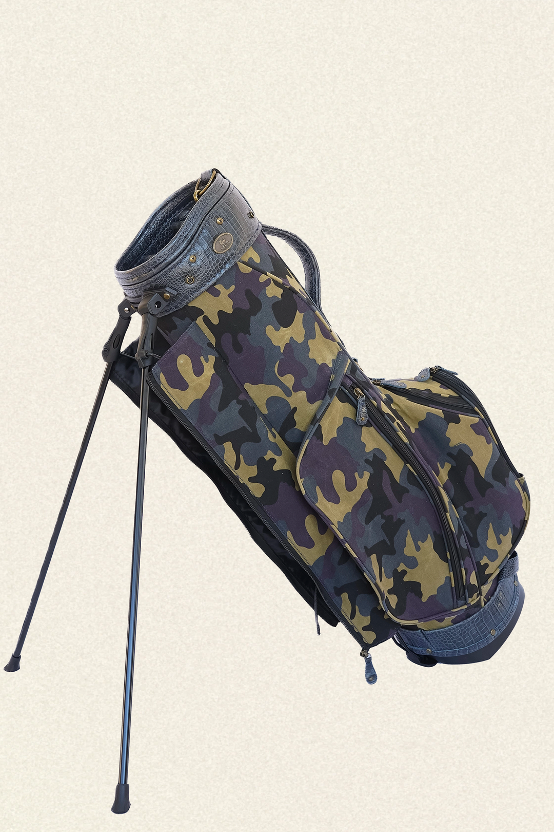 Frontier Reserve Croc Stand Golf Bag